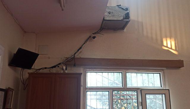 Osmaniye’de caminin güvenlik kamera kayıt cihazı ile elektrik kablosu çalındı