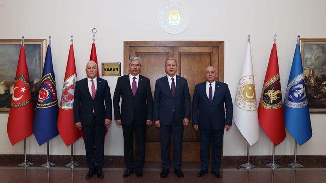 Emekli Astsubaylar Derneğinden Milli Savunma Bakanı Akar'a ziyaret