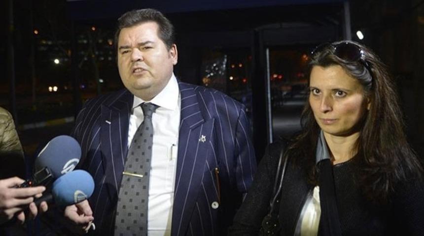 Esra Konur avukatının yanında durdu hi&ccedil; konuşmadı