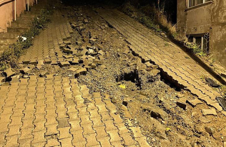 Artvin'de sağanak su baskınlarına neden oldu