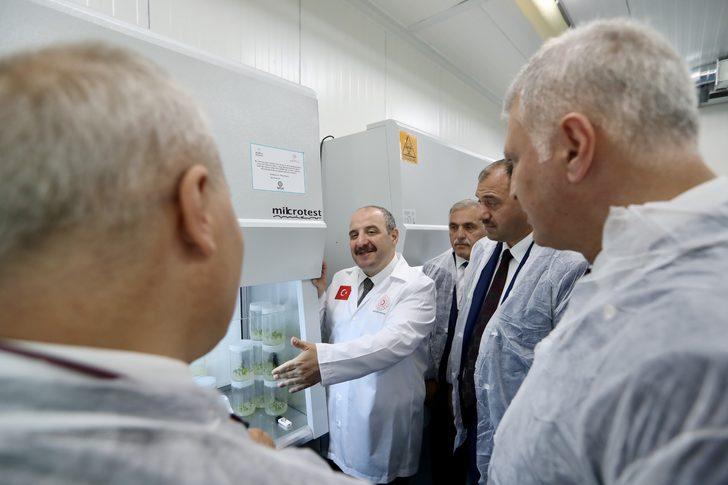 Bakan Varank, Sakarya'da Seracılık Mükemmeliyet Merkezi'ni gezdi: G4
