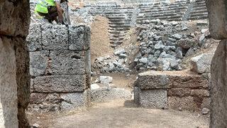 Kadyanda Antik Kenti'ndeki eserler gün yüzüne çıkarılıyor