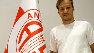 Antalyaspor'da 4 oyuncunun lisansı çıkartılmadı