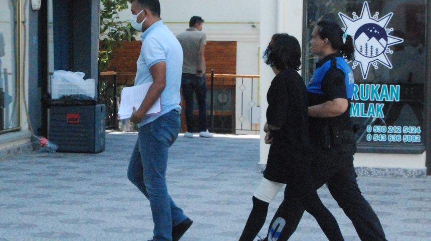 Hırsızlık için girdikleri evin sahibinin oğlu gelince yakalanan 4 şüpheli tutuklandı