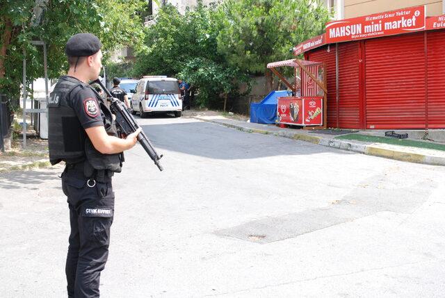 İstanbul'da 2 kişinin yaralandığı silahlı kavgaya ilişkin 3 şüpheli adliyeye sevk edildi