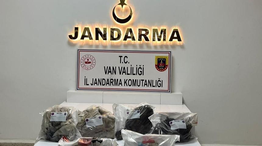 Van'da 35 kilo 670 gram baz morfin ele geçirildi