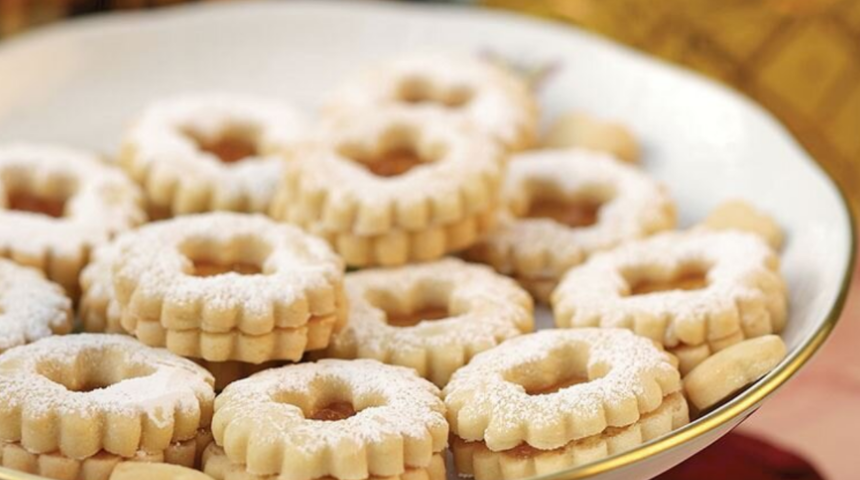 Kıyır kıyır oluyor! Şeftali marmelatlı kurabiye tarifi