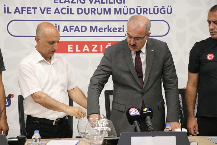 Elazığ'da 226 deprem konutu için kura çekildi G2