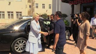 Bursa'da çöp evde bulunan çocuk 3 kilo aldı