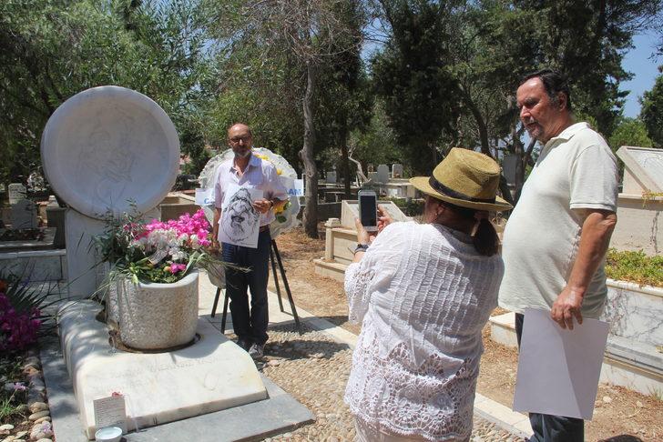 Şair Can Yücel Datça'da mezarı başında anıldı G4