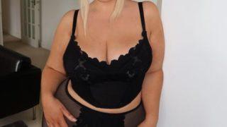 Büyük beden model Isabel Nicholls Nall, iç çamaşırlı paylaşımıyla sosyal medyada gündem oldu! Eleştirilere meydan okudu