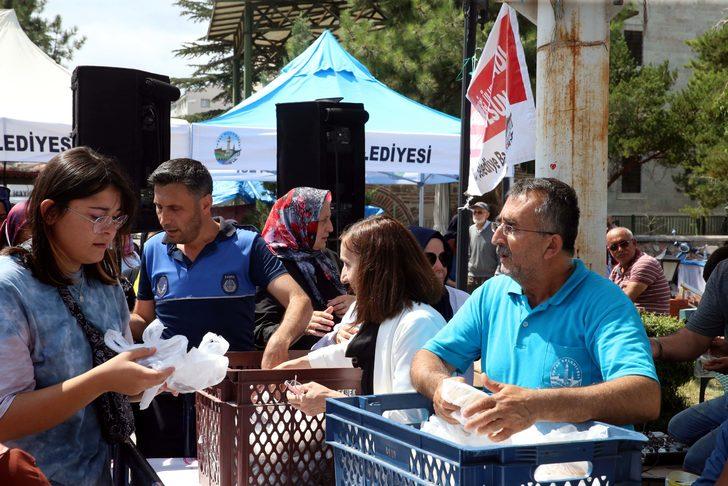 Tokat Belediyesinden 10 bin kişiye aşure ikramı G5