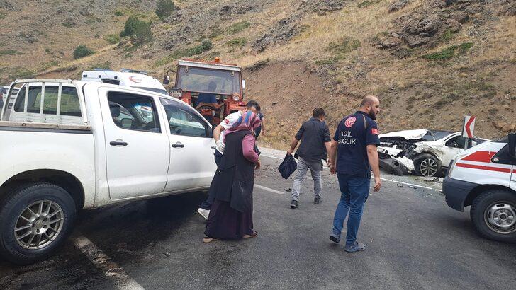 Erzincan'da iki aracın çarpışması sonucu 9 kişi yaralandı G3