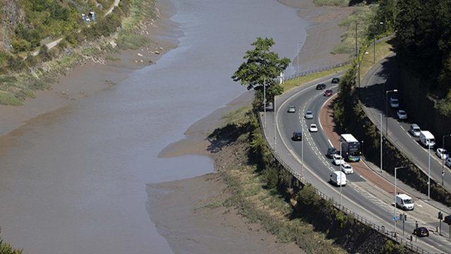 İngiltere resmen kuraklık ilan etti! Ülkenin en önemli su kaynaklarından Avon Nehri kurumak üzere...