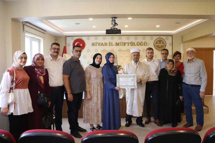 Fransız genç kız, Sivas'ta Müslüman oldu G4