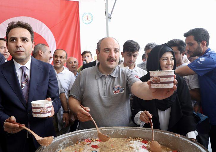 Sanayi ve Teknoloji Bakanı Varank, Kütahya'da TEKNOFEST yarışmalarını izledi: G2