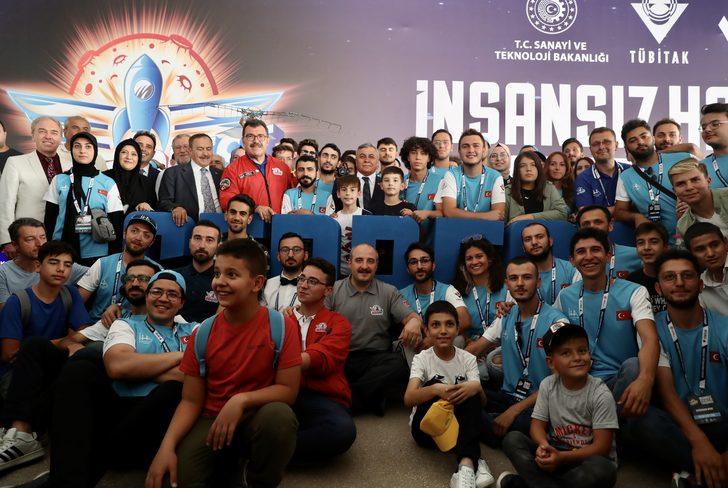 Sanayi ve Teknoloji Bakanı Varank, Kütahya'da TEKNOFEST yarışmalarını izledi: G5