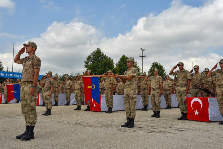 Bilecik Jandarma Eğitim Alay Komutanlığı'nda yemin töreni düzenlendi G4