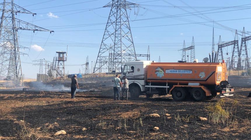 Elazığ'da çıkan ot yangını trafo merkezine sıçramadan söndürüldü
