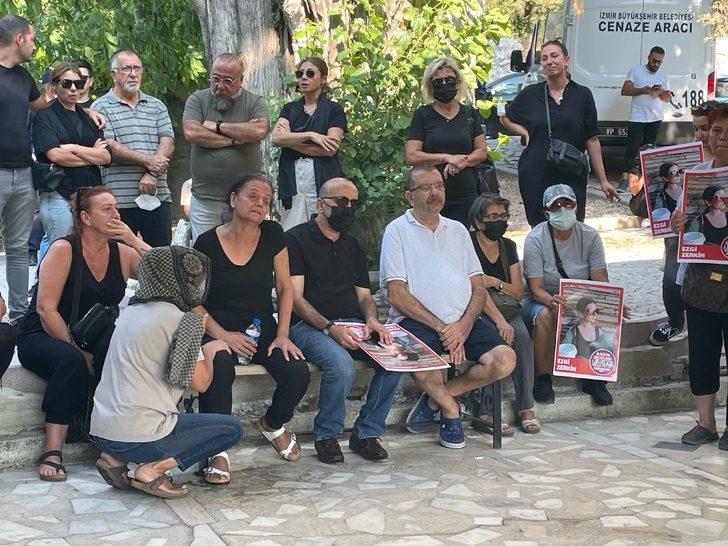 İzmir'de boşanma aşamasındaki eşi tarafından öldürülen kadın son yolculuğuna uğurlandı G2