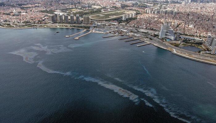 İstanbul'da korkutan görüntü! Denizi kapladı...