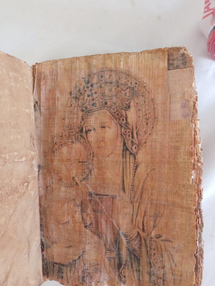 Kırklareli'nde el yazması 3 dini kitap ele geçirildi G3