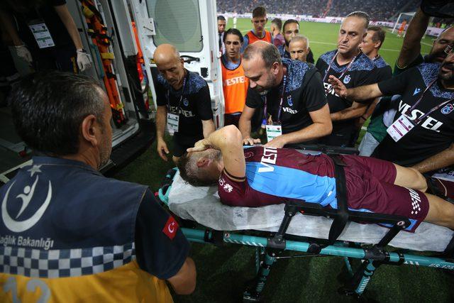 Son dakikalar: Trabzonspor - Hatayspor maçında sakatlık! Edin Visca, kaldırıldı...