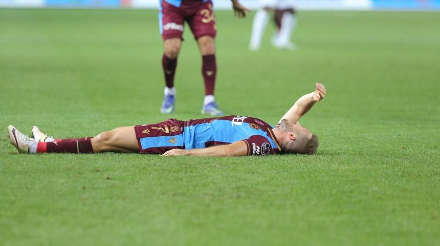Son dakika: Trabzonspor'da Edin Visca şoku! Sakatlıktan yeni dönmüştü, kendisini yere bıraktı...