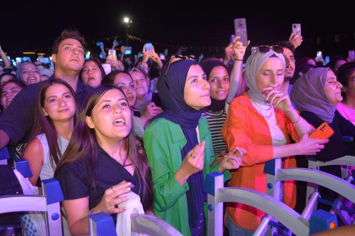 Afyonkarahisar'da "Gençlik Oyunları" konser etkinliğiyle başladı G4