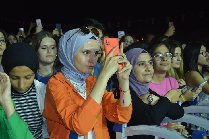 Afyonkarahisar'da "Gençlik Oyunları" konser etkinliğiyle başladı G5