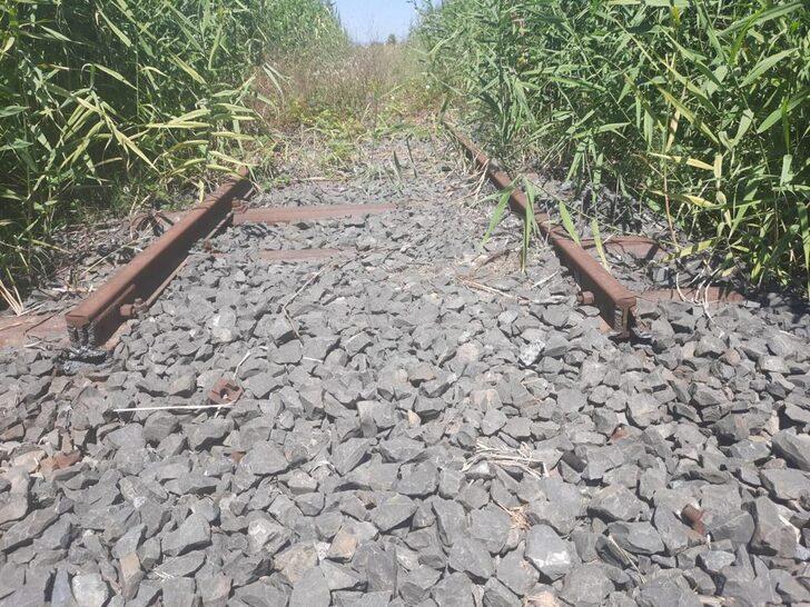 Kırklareli'nde tren raylarını çaldıkları iddiasıyla 5 şüpheli yakalandı G4