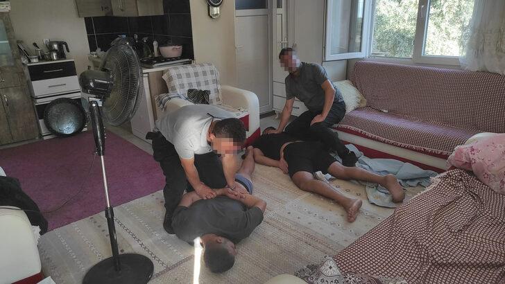 GÜNCELLEME - Bursa'da eğlence merkezinin önünde işlenen cinayetin şüphelileri İzmir'de yakalandı G3