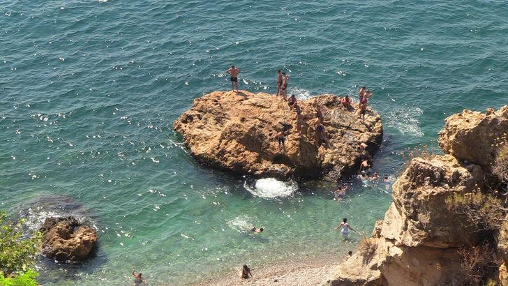 Antalya sahillerinde yoğunluk yaşanıyor G4