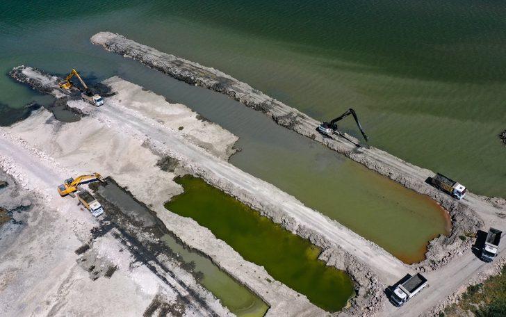 Van Gölü'nün zemininden 400 bin metreküp balçık ve dip çamuru temizlendi G2