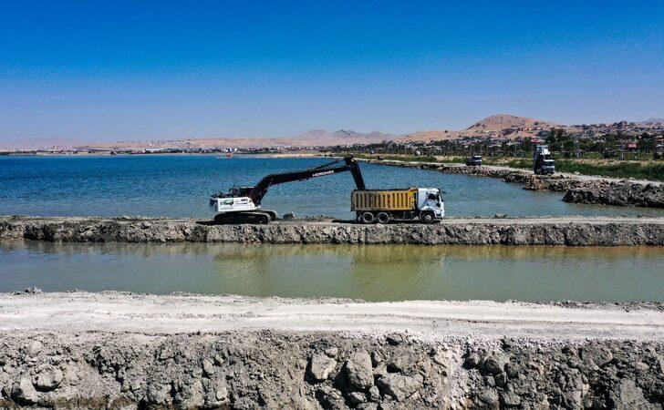 Van Gölü'nün zemininden 400 bin metreküp balçık ve dip çamuru temizlendi G4