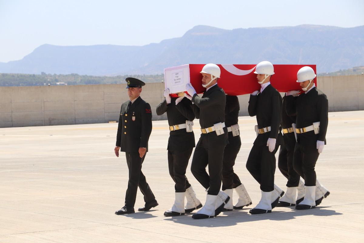 Şehit Piyade Teğmen &Ouml;mer Bağra i&ccedil;in Siirt'te t&ouml;ren d&uuml;zenlendi