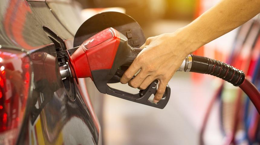 SON DAKİKA: Akaryakıtta fiyatlar tersine dönüyor: Benzine zam gelmişti! Motorin fiyatları da değişiyor…