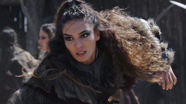 Cedi Osman'la evlenen Ebru Şahin tatil pozlarıyla Instagram'ı salladı!