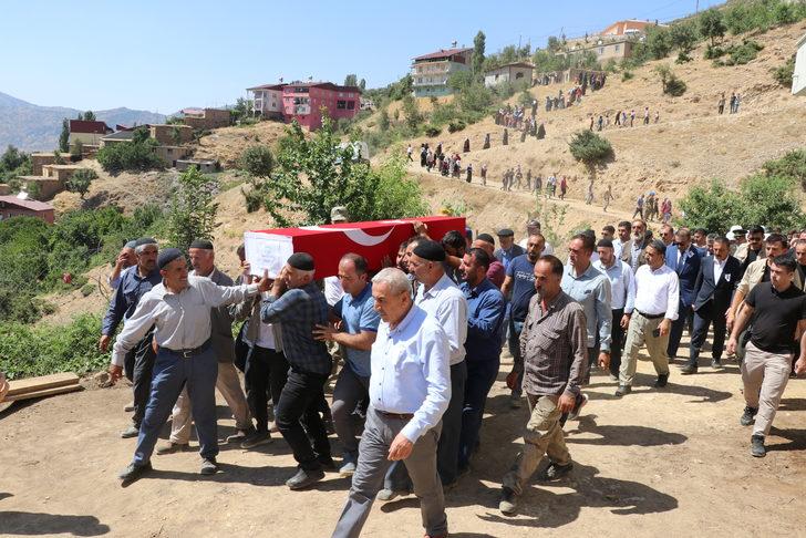 Şehit Piyade Teğmen Ömer Bağra, Siirt'te son yolculuğuna uğurlandı G5