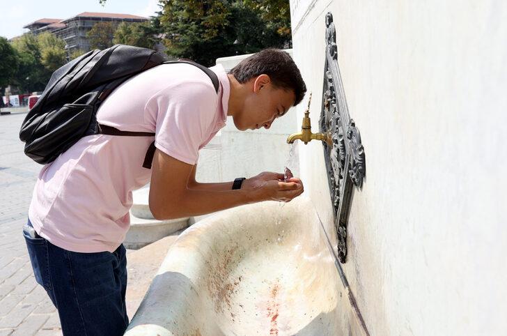 Yaz stajı için Türkiye'ye gelen yabancı öğrenciler İstanbul'u geziyor G3