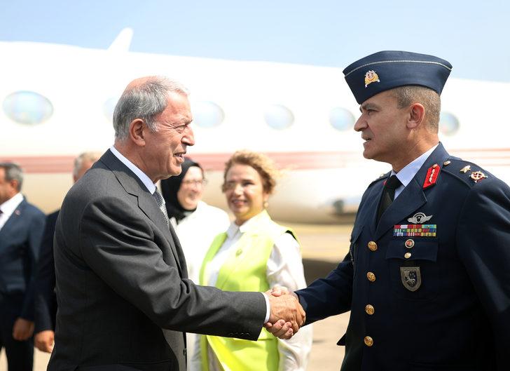 Milli Savunma Bakanı Akar'dan, 9. Ana Jet Üs Komutanlığına ziyaret G2