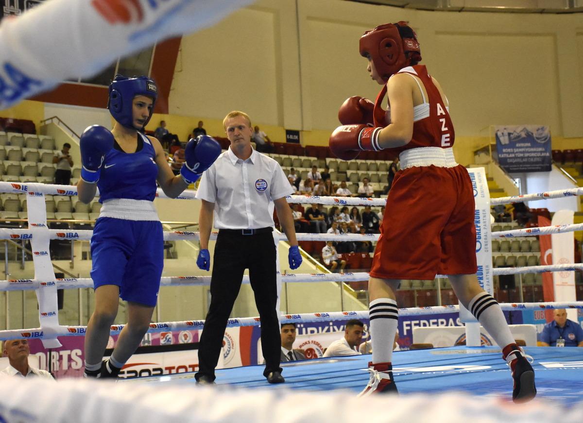 &Uuml;st Minikler Avrupa Boks Şampiyonası, Erzurum'da s&uuml;r&uuml;yor
