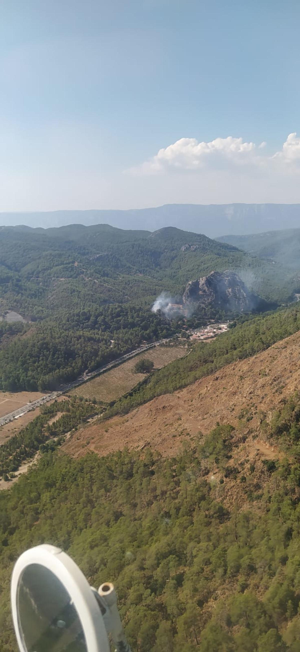 Marmaris'te ormanlık alanda &ccedil;ıkan yangın s&ouml;nd&uuml;r&uuml;ld&uuml;