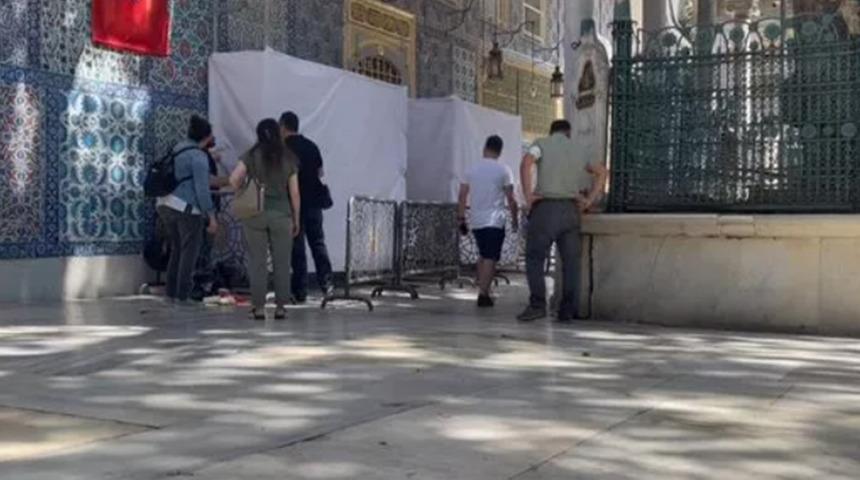 Türkiye günlerce bu görüntüleri konuşmuştu! Eyüp Sultan Türbesi'nde tahrip edilen çiniler onarıldı