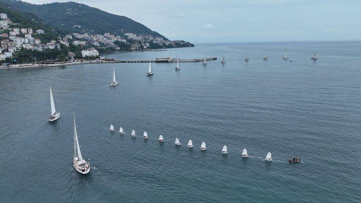 Ordu'ya gelen 21 yelkenli yat, deniz turu atarak şehri selamladı G3