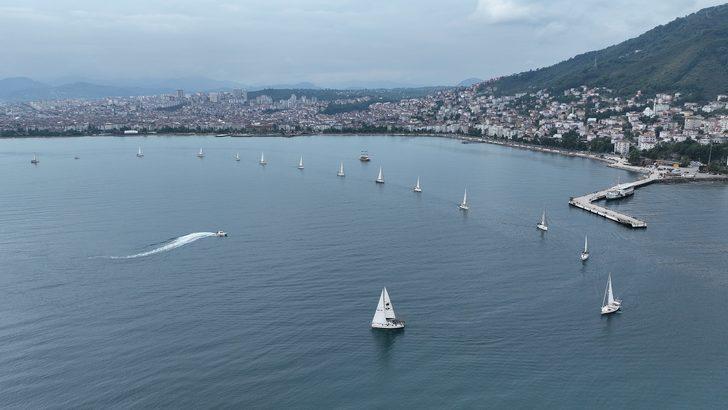 Ordu'ya gelen 21 yelkenli yat, deniz turu atarak şehri selamladı G5