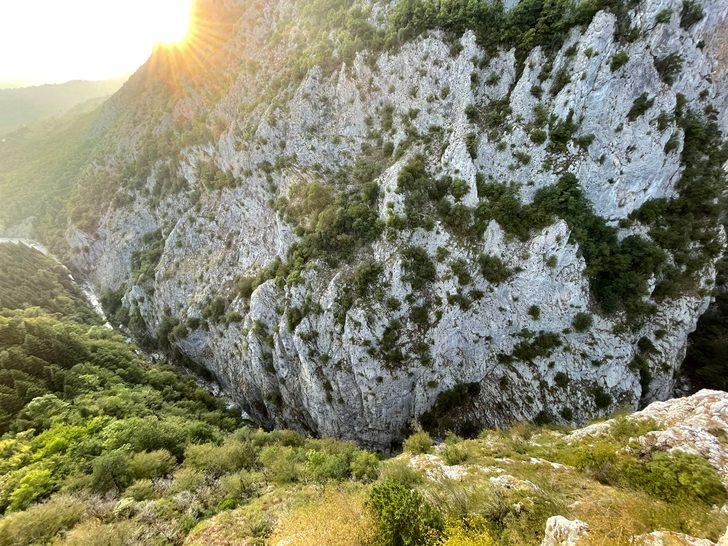 Dünyanın en derin kanyonları arasında gösterilen Valla Kanyonu'nda 11 kişi mahsur kaldı G3