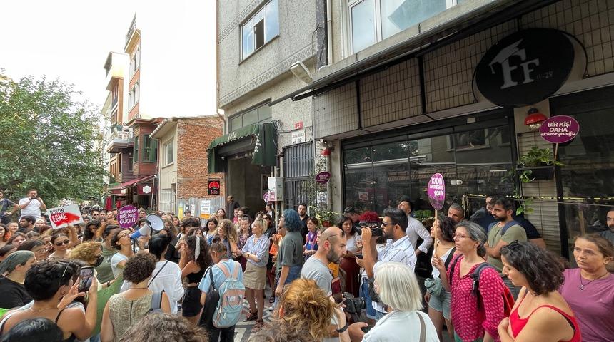 Kadın dernekleri, Kadıköy'deki cinayeti protesto etti