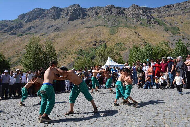 Bitlis'te "Nemrut Yayla Şenliği" düzenlendi G2