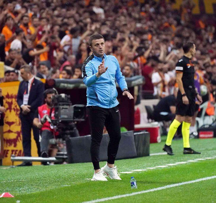 Son dakika: "Ayakkabının orada işi ne?" Galatasaray - Giresunspor maçında taraftar karşılaşmayı bıraktı, bu pozisyonu konuşuyor... G3